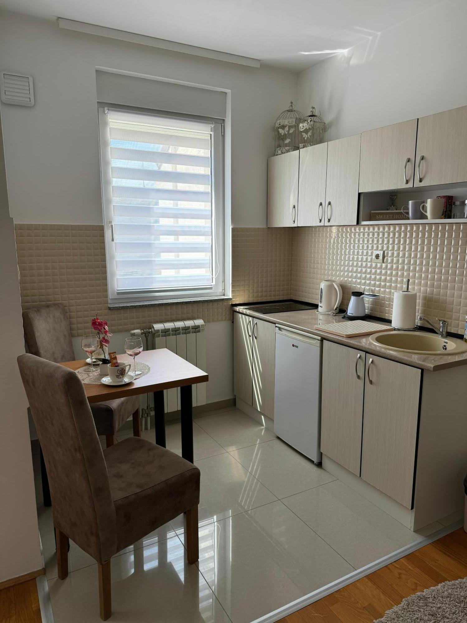Angellina Apartmani Sremska Mitrovica Eksteriør bilde